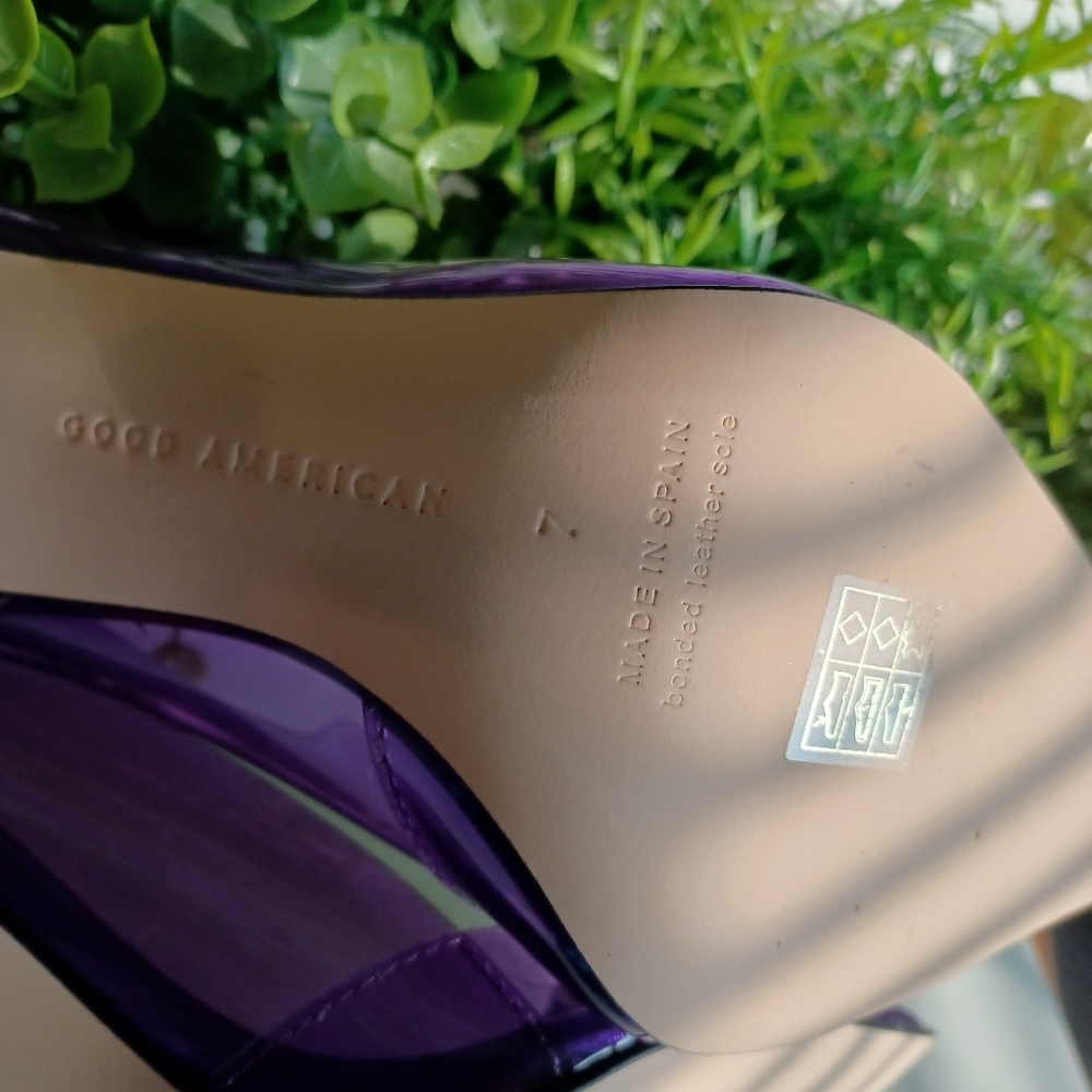 Good American Cinderella Lucite Pointed Toe Pumps - Picture 9 of 10